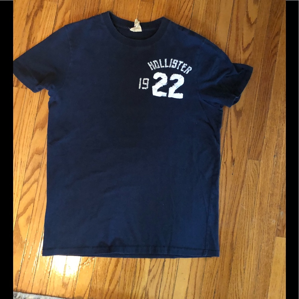 Hollister Tee